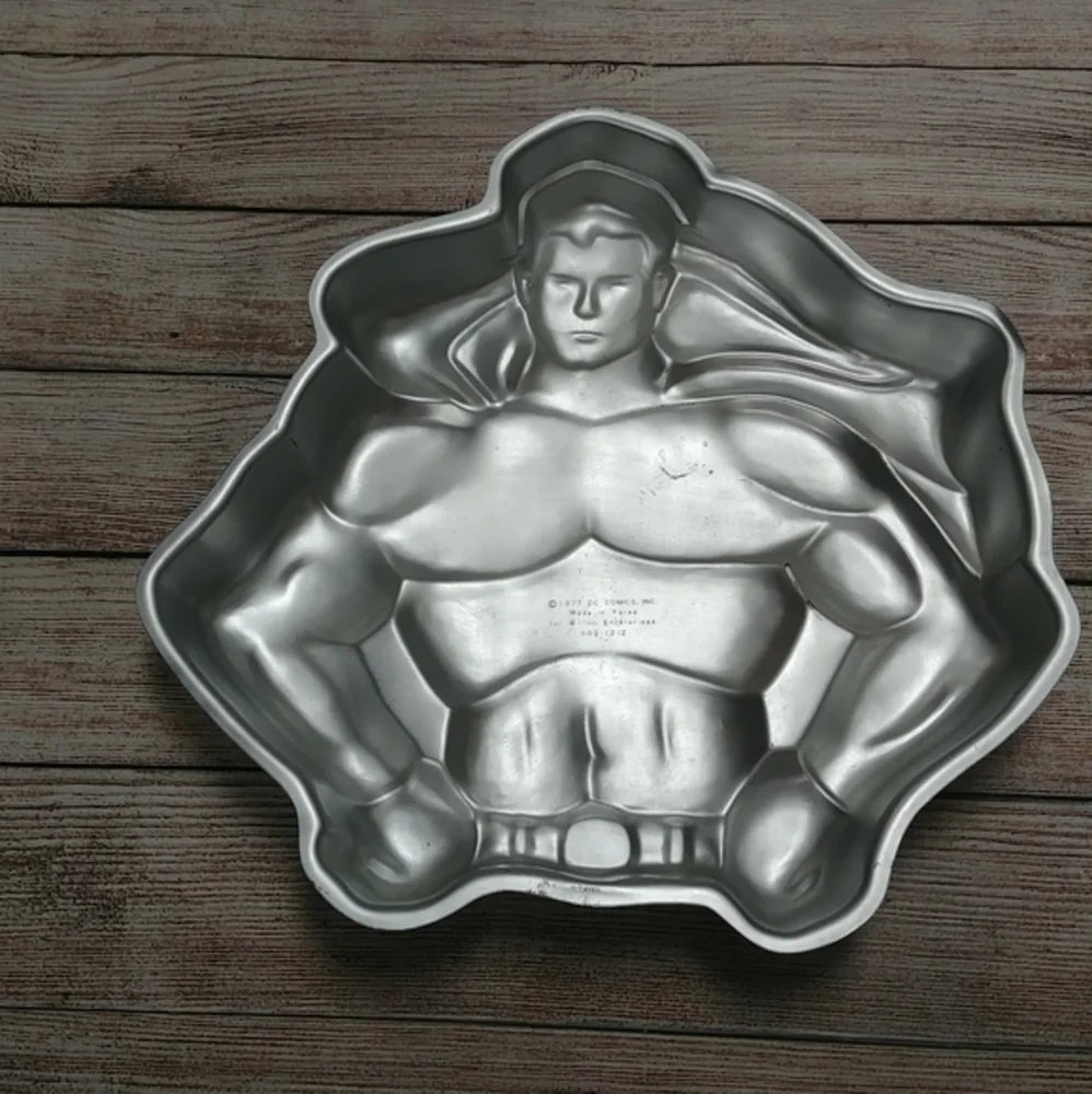 Vintage Superman DC Comics Cake Pan‎